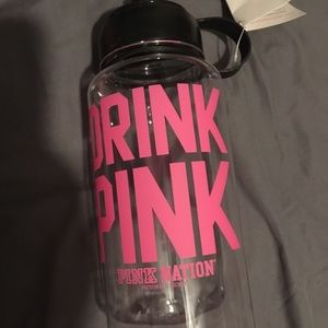 PINK Victoria’s Secret 32 oz NEW Water bottle